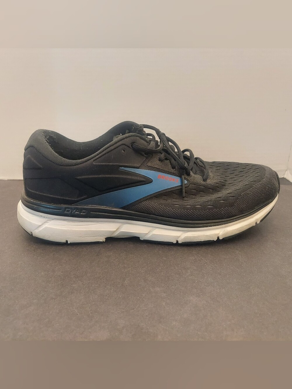 Brooks Dyad 11 Men’s Size 12 Wide 2E Running Shoes Black Sneakers 1103232E064